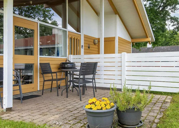 5 Person In Aabenraa-by Traum